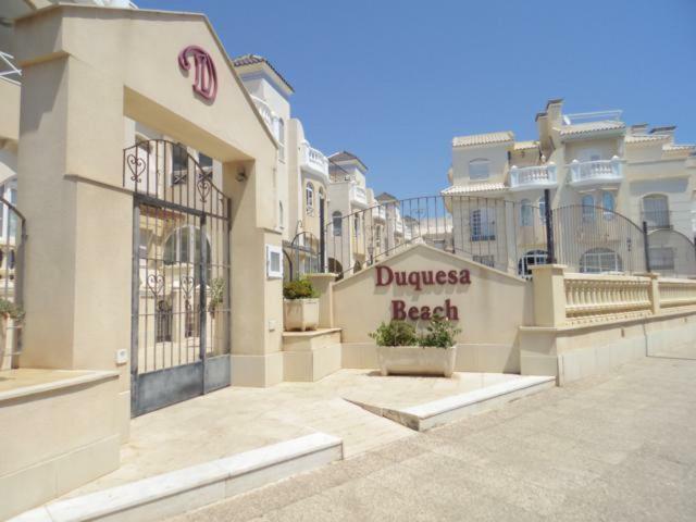Duquesa Beach 1ª Linea De Mar Torrevieja Exterior photo
